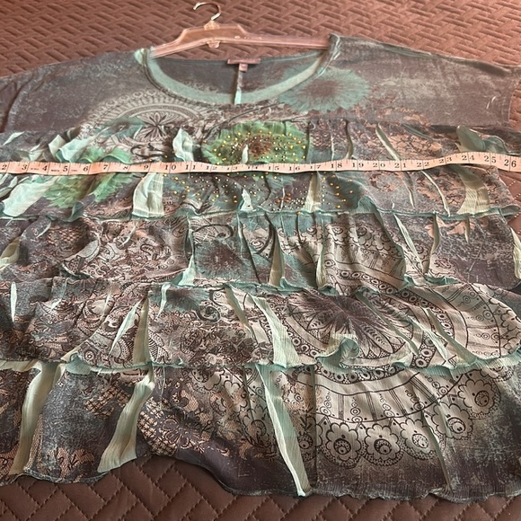 Essentials Multiple color green Tunic - Picture 6 of 10